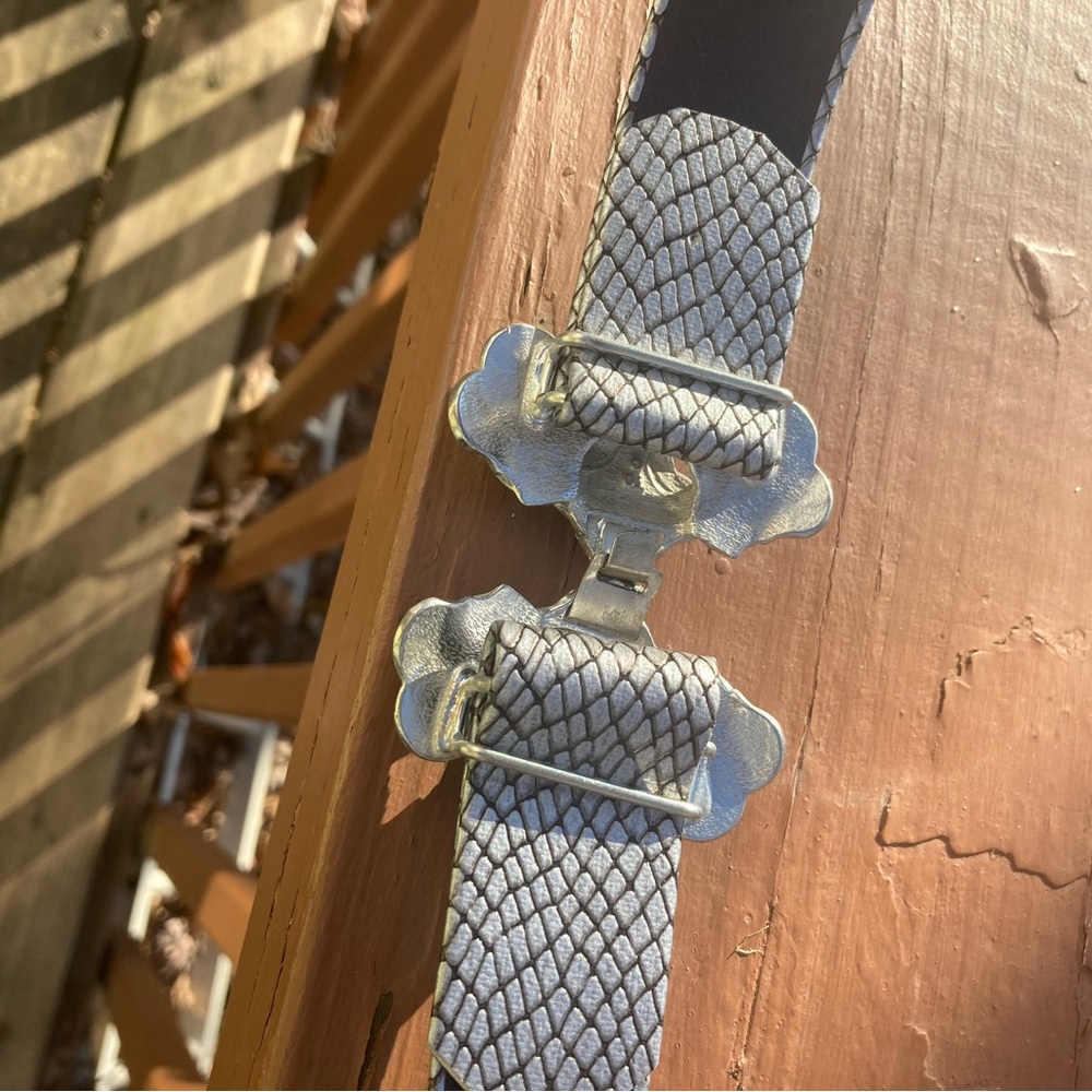 Silver snakeskin belt - Picture 3 of 8